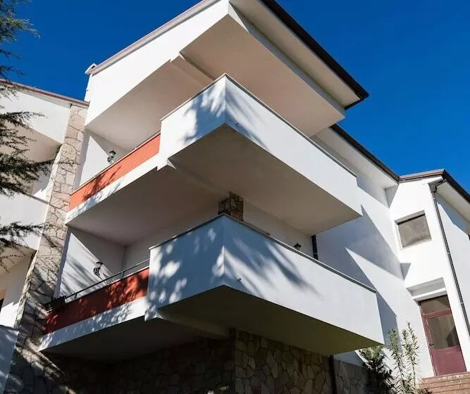 فندق Chateau Linza Resort