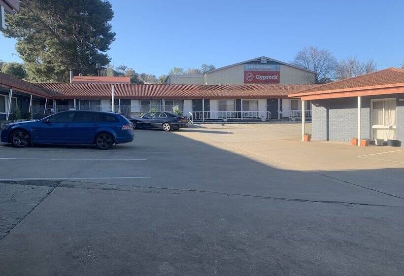فندق Countryman Motor Inn Cowra