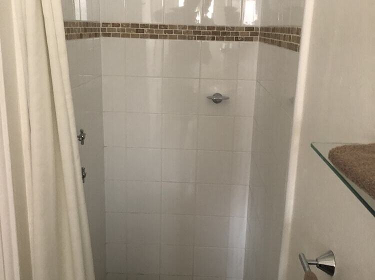 فندق Countryman Motor Inn Cowra