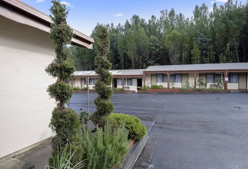 בית מלון כפרי Gold Rush Inn