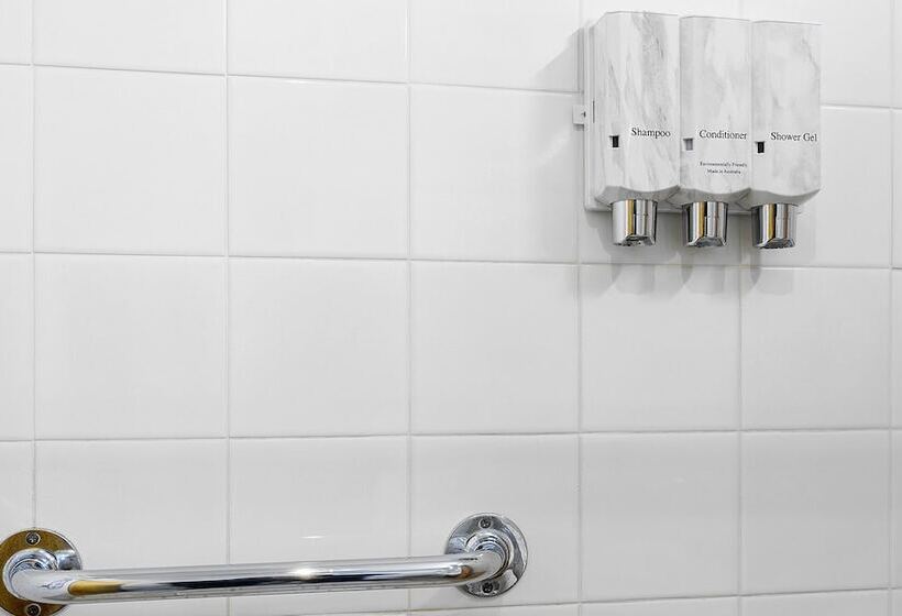 בית מלון כפרי Gold Rush Inn