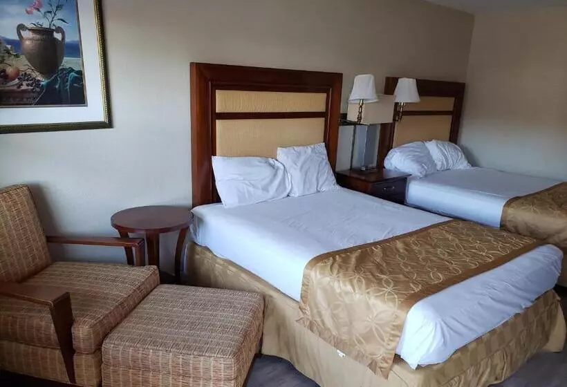 Отель Knights Inn Kissimmee