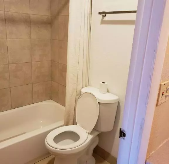 Отель Knights Inn Kissimmee