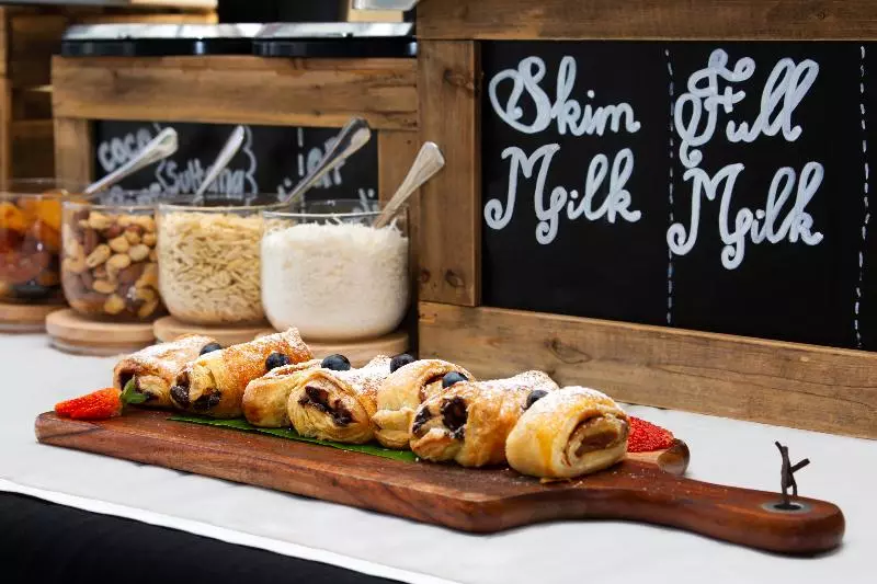 Mirage Hotel Newport