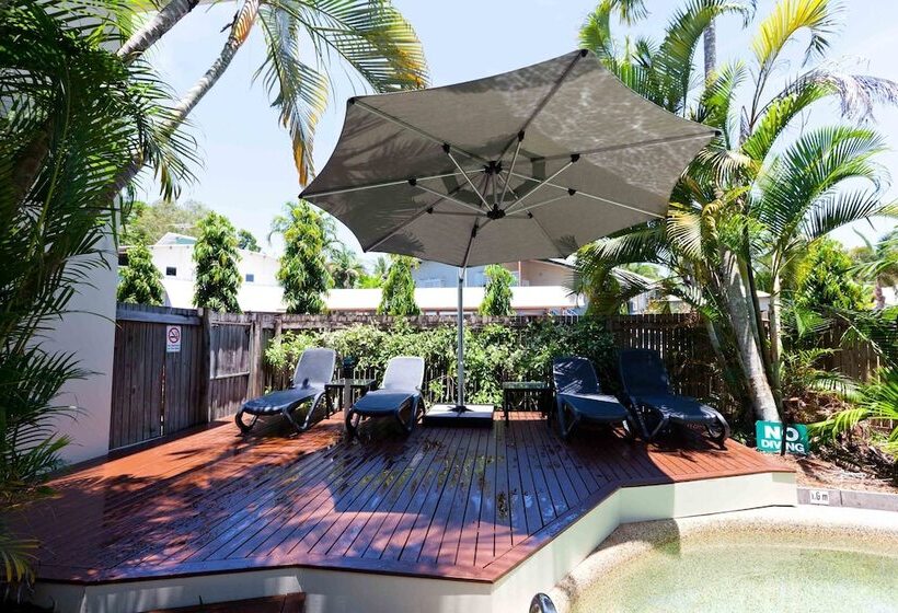 Trinity Beach Pacific