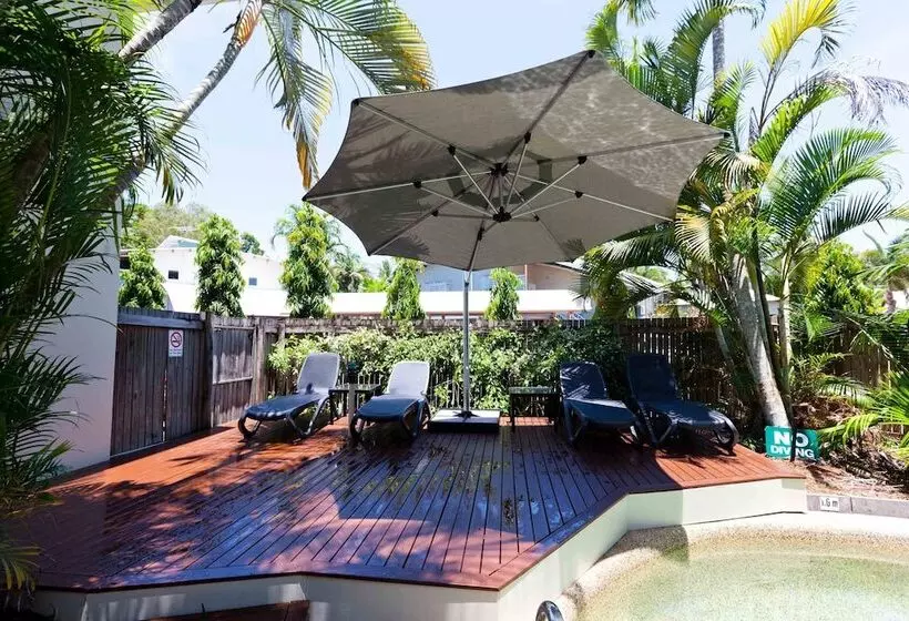 Trinity Beach Pacific