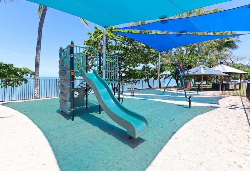 Trinity Beach Pacific