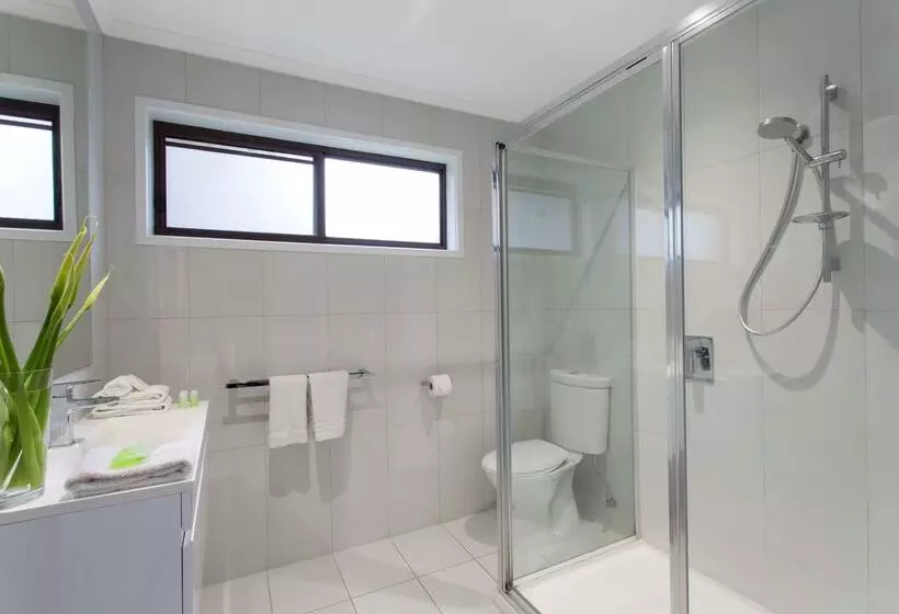 Best Western Colonial Village Motel