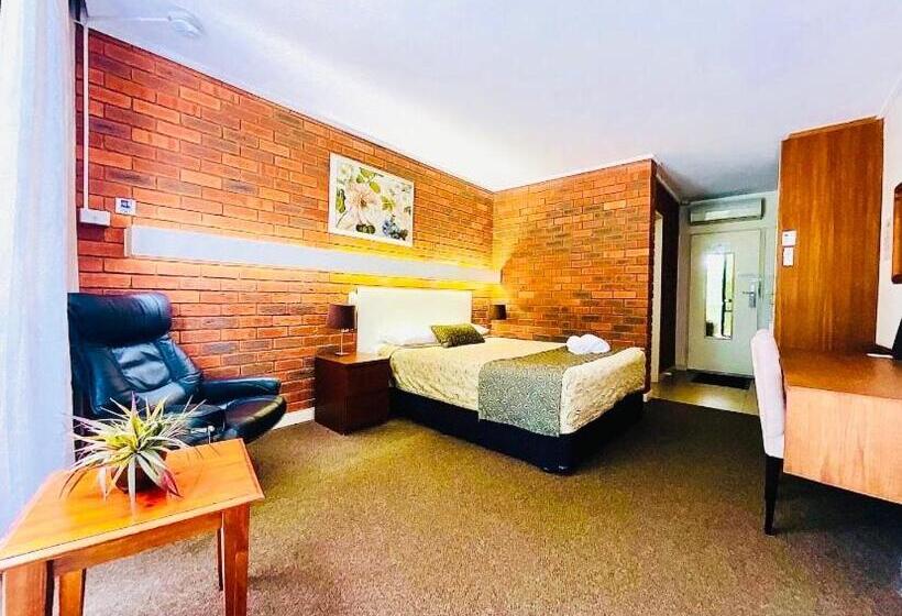 Connells Motel & Serviced Apartments