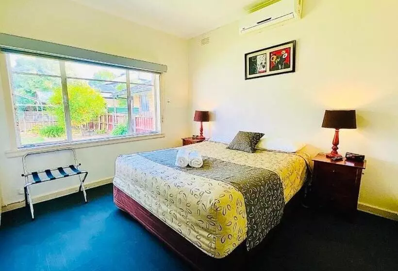 Connells Motel & Serviced Apartments