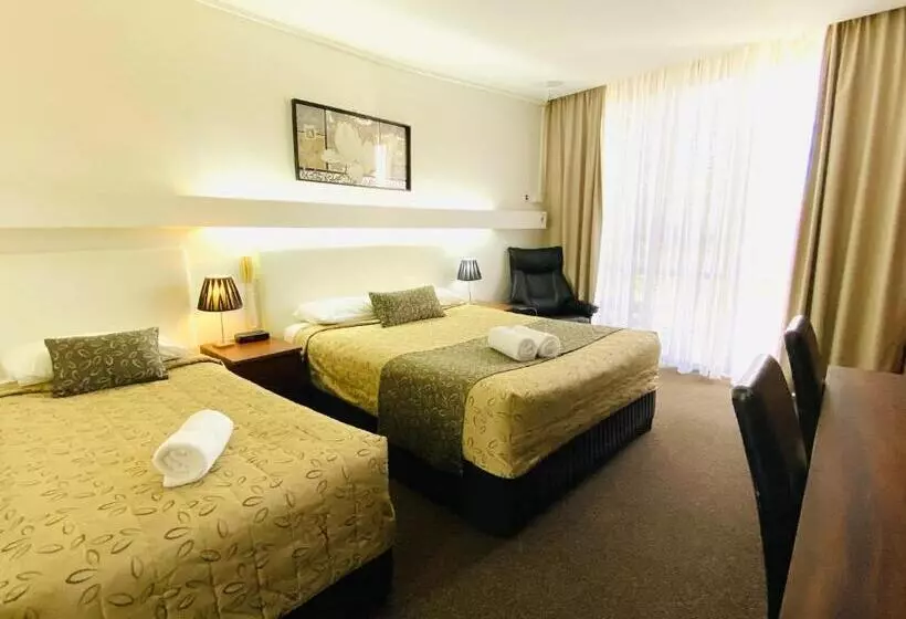 Connells Motel & Serviced Apartments