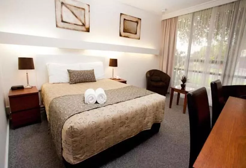 Connells Motel & Serviced Apartments