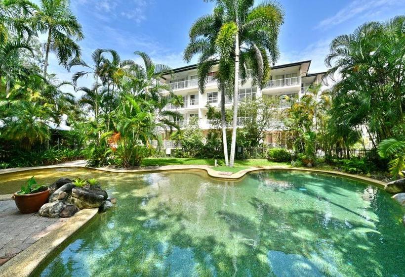 Golden Sands Beachfront Resort