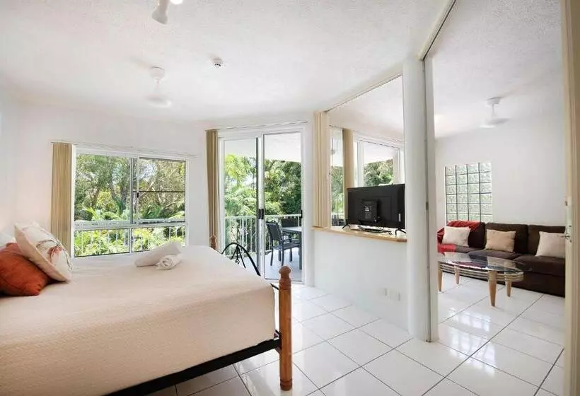 Golden Sands Beachfront Resort