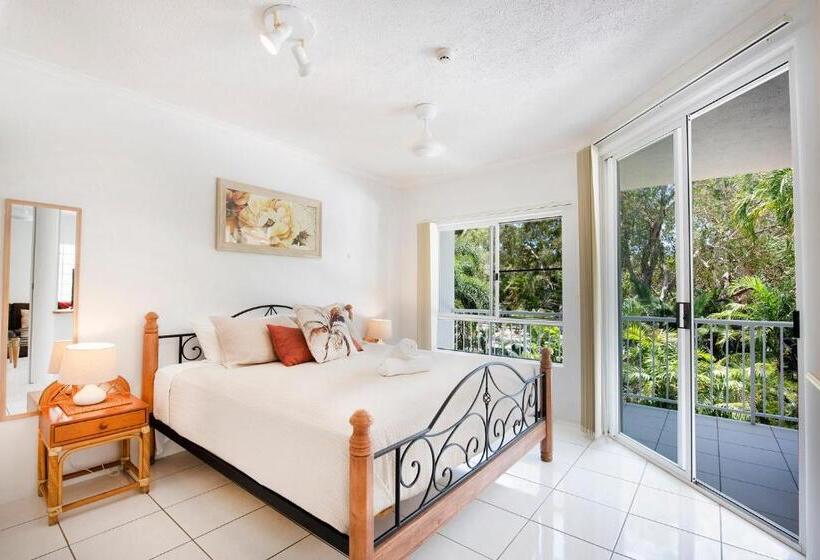 Golden Sands Beachfront Resort