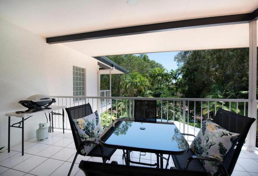 Golden Sands Beachfront Resort