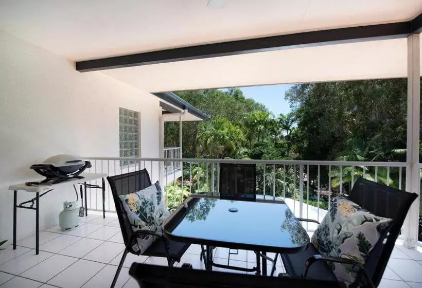 Golden Sands Beachfront Resort