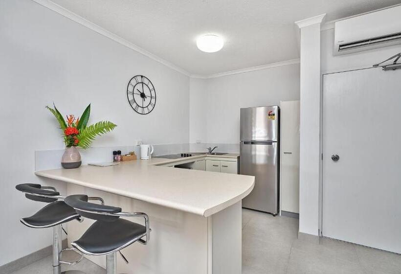 Golden Sands Beachfront Resort