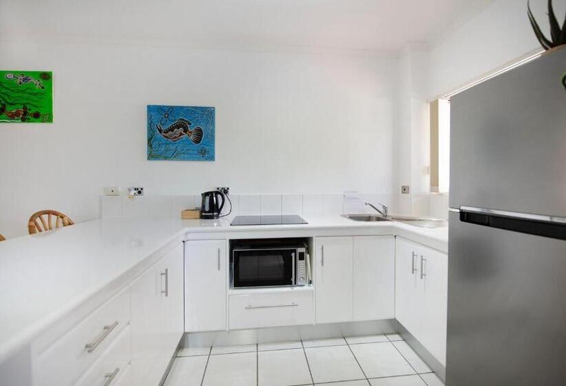 Golden Sands Beachfront Resort