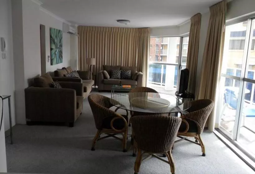 Grosvenor Beachfront Apartments Surfers Paradise