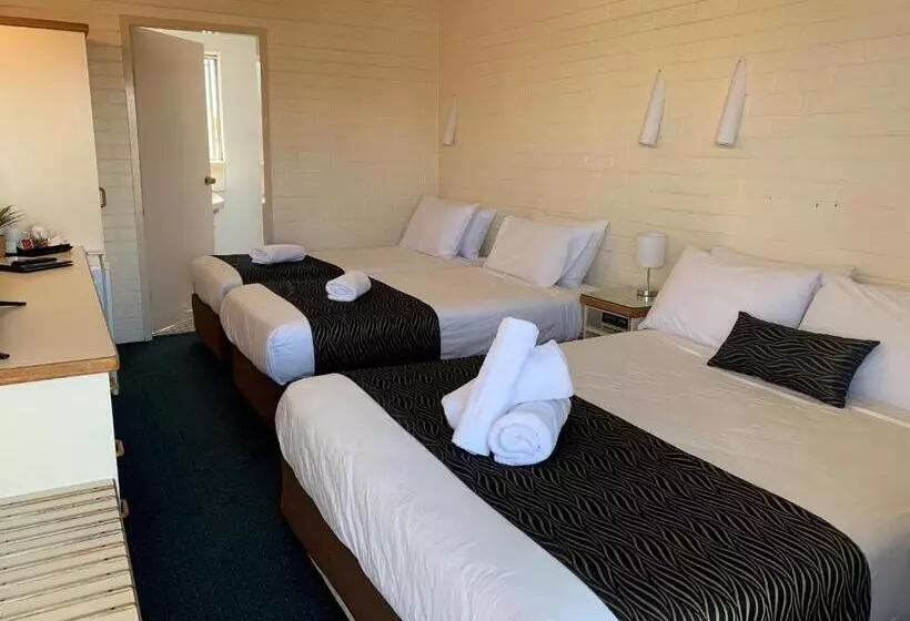 فندق Crest Motor Inn