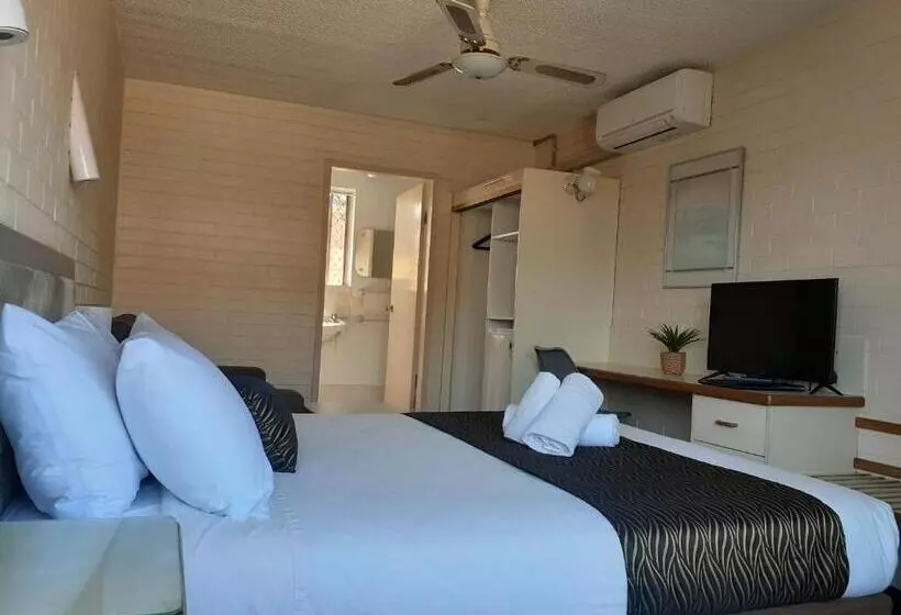 فندق Crest Motor Inn