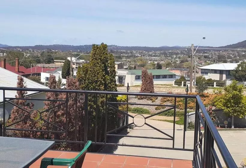 فندق Crest Motor Inn