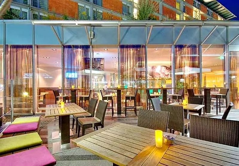 هتل Courtyard By Marriott Linz