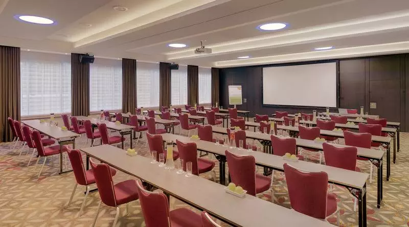 هتل Courtyard By Marriott Linz