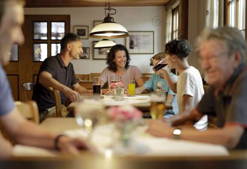 Hotelli Gasthof Löwen