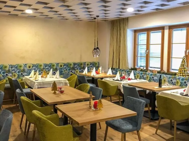 Отель Goldener Löwe