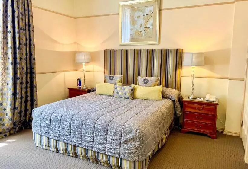 Отель Royal Albert