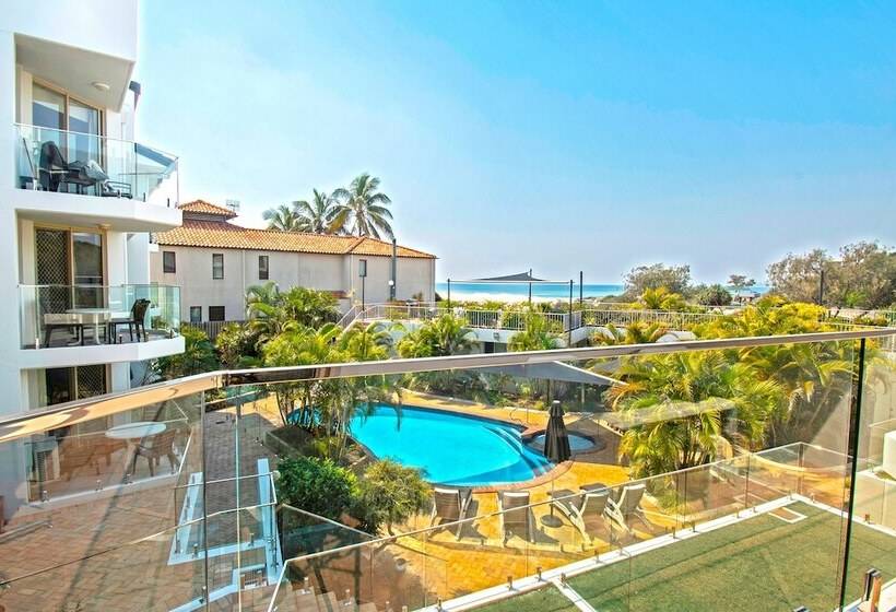 فندق Sandcastles On Currumbin Beach