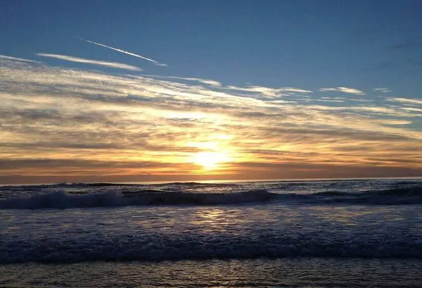 호텔 Sandcastles On Currumbin Beach