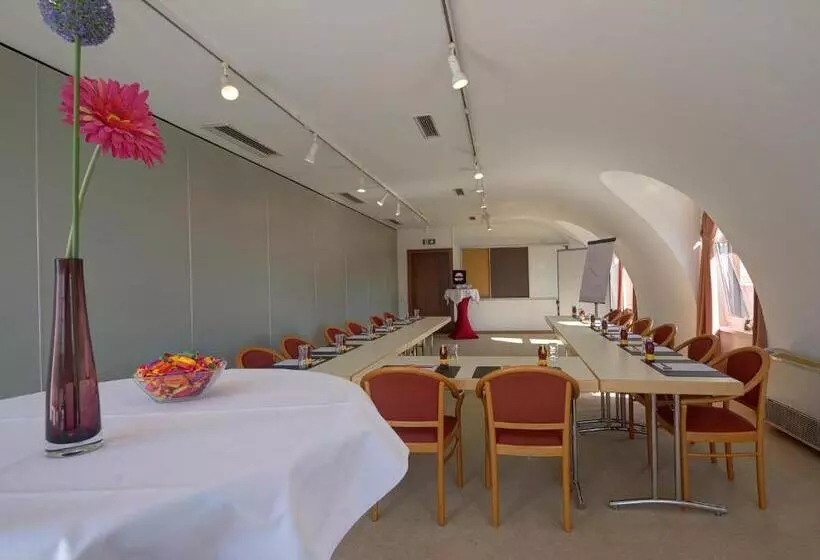 Skycity Hotel Atrigon