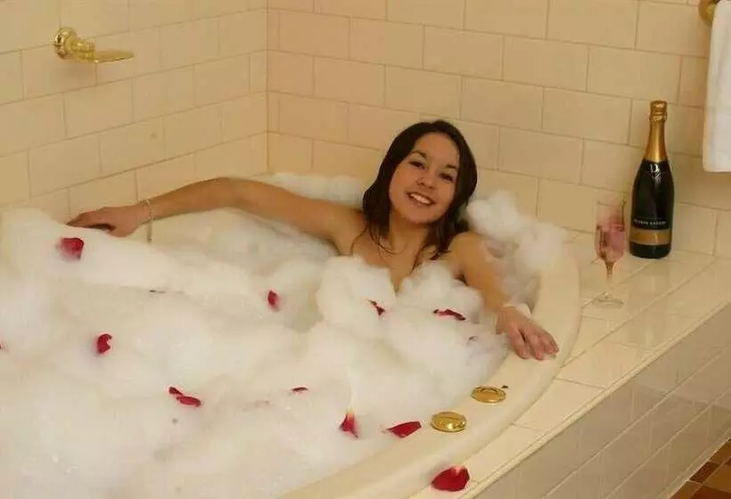 בית מלון כפרי Victoria House Motor Inn