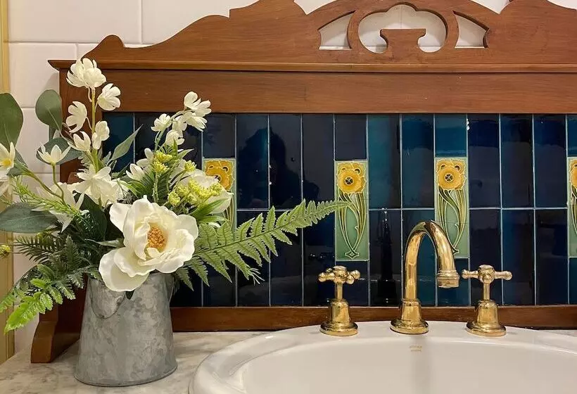 בית מלון כפרי Victoria House Motor Inn