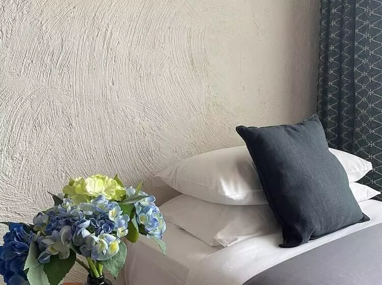 בית מלון כפרי Victoria House Motor Inn