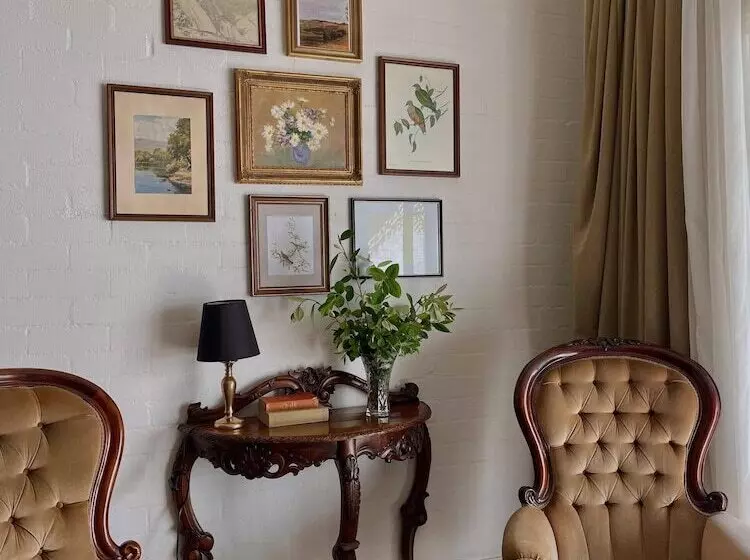 בית מלון כפרי Victoria House Motor Inn