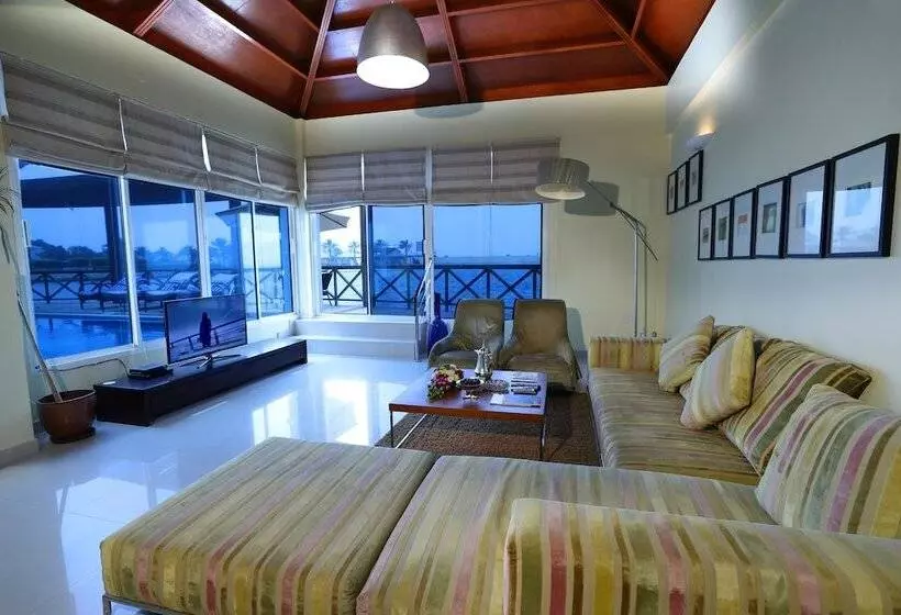 Al Bander Hotel & Resort