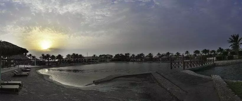 Al Bander Hotel & Resort