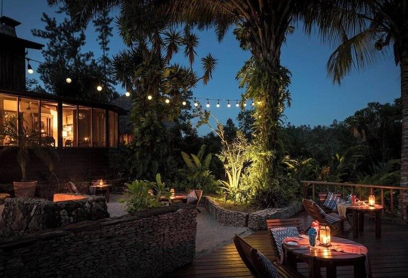 בית מלון כפרי Blancaneaux Lodge by Francis Ford Coppola