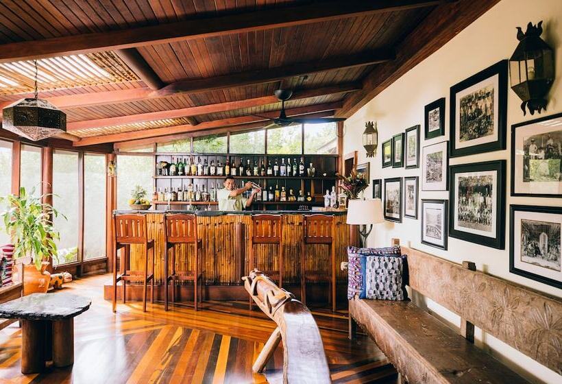 בית מלון כפרי Blancaneaux Lodge by Francis Ford Coppola