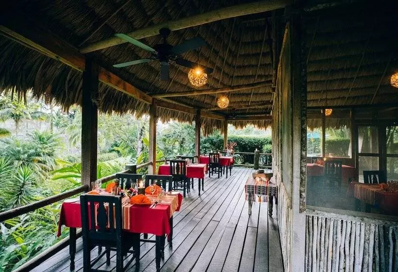 فندق Blancaneaux Lodge by Francis Ford Coppola