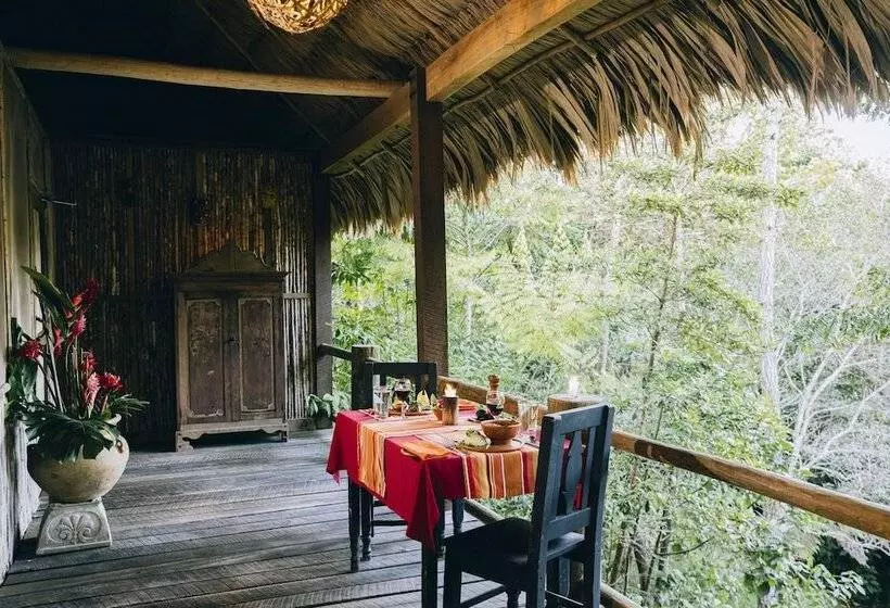 فندق Blancaneaux Lodge by Francis Ford Coppola