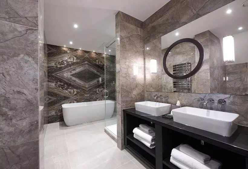 ホテル Aldwark Manor Estate