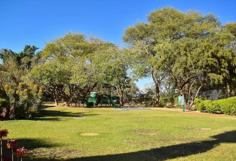 هتل Cresta Lodge Gaborone