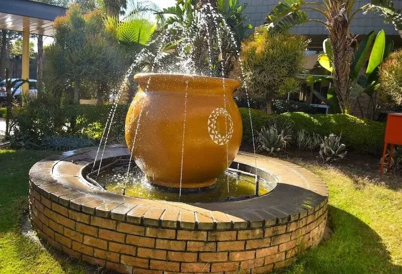 هتل Cresta Lodge Gaborone