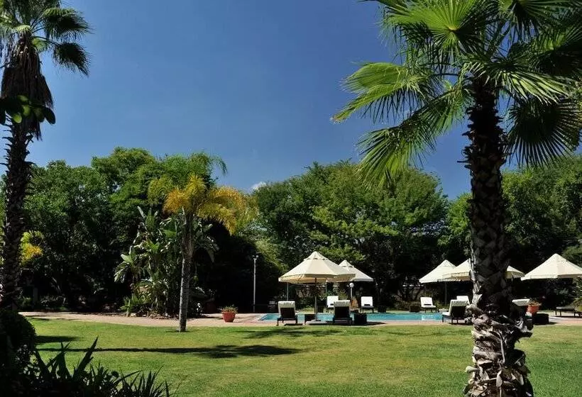 هتل Cresta Lodge Gaborone