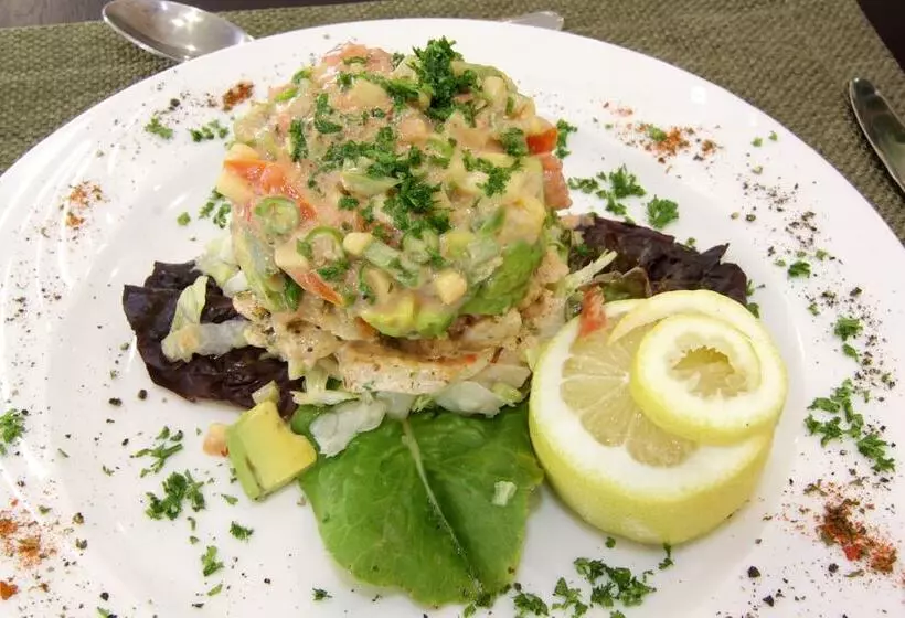 هتل Cresta Lodge Gaborone